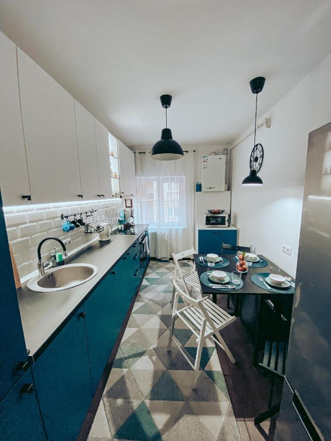 Apartment One Brasov Luaran gambar