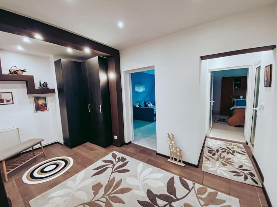 Apartment One Brasov Luaran gambar