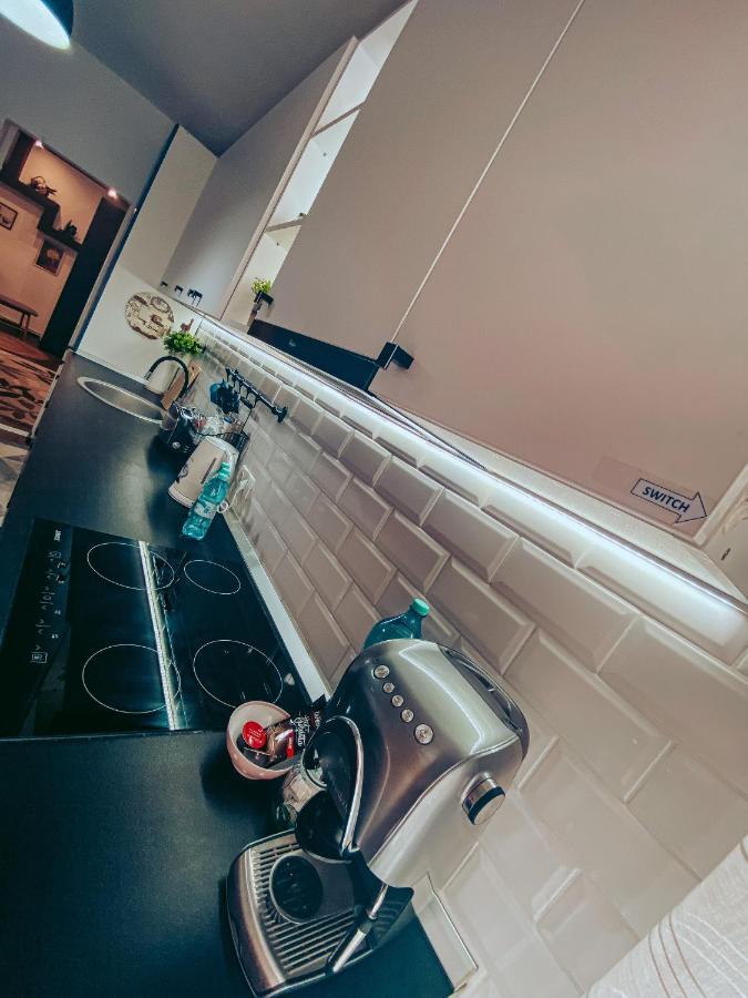 Apartment One Brasov Luaran gambar