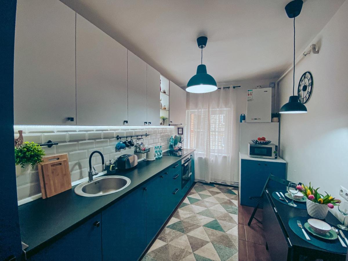 Apartment One Brasov Luaran gambar