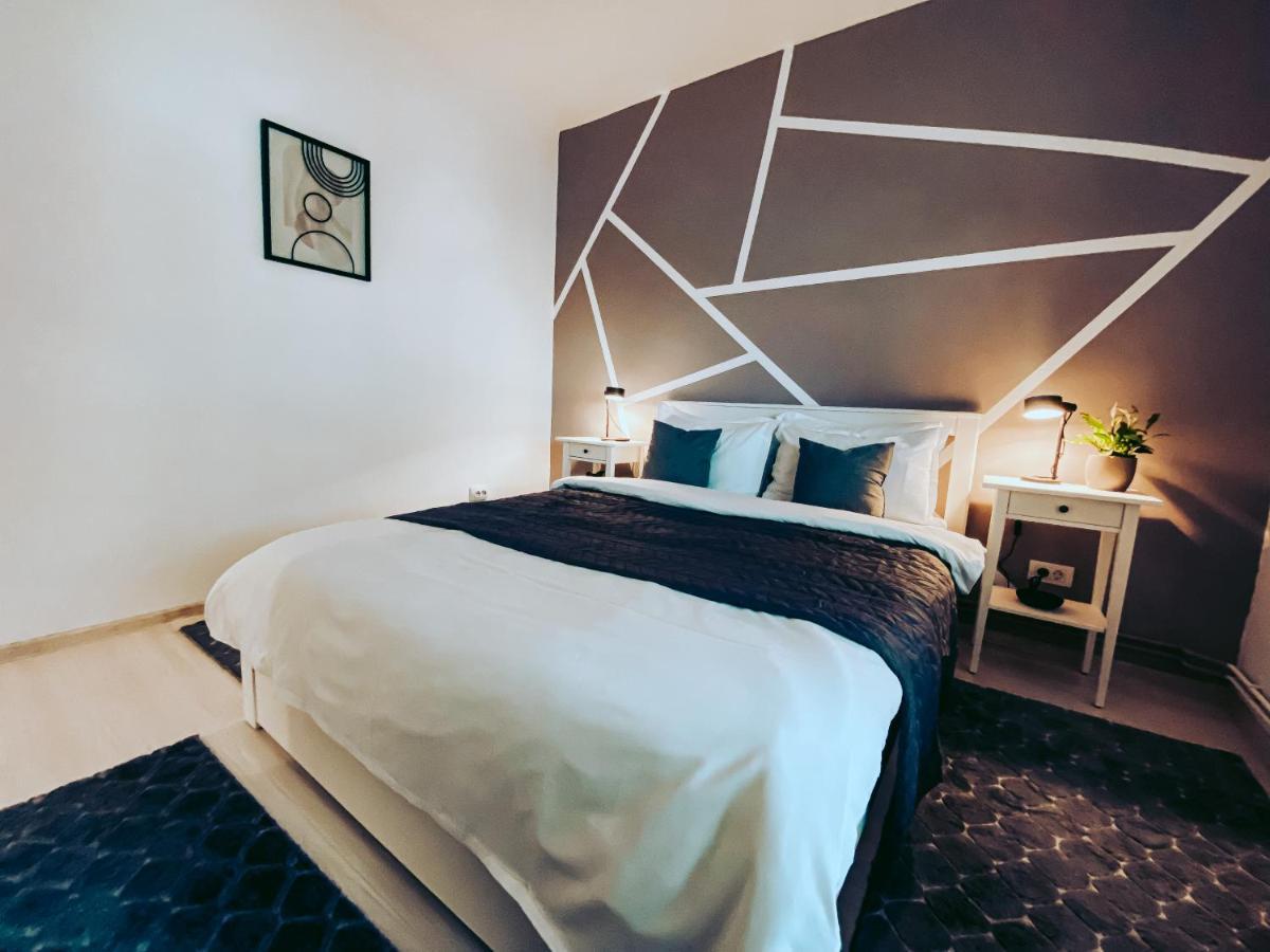 Apartment One Brasov Luaran gambar